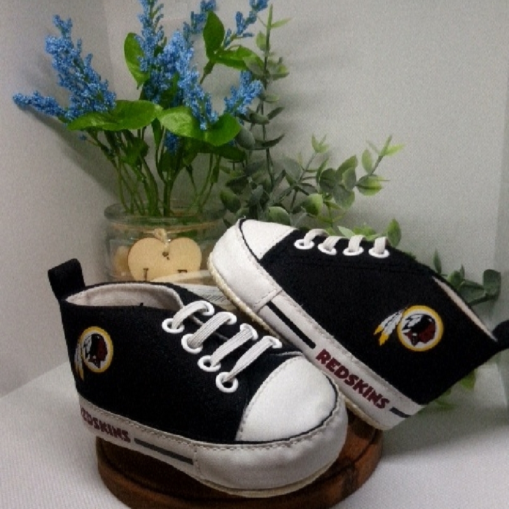 Infint Black and White High-Top Sneakers with Canvas Upper